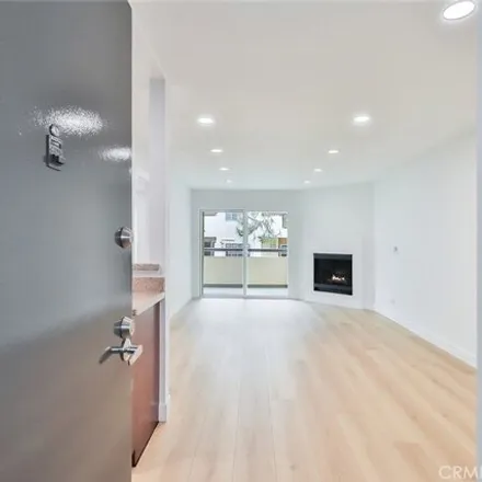 Buy this 1 bed condo on Julianna Place in Los Angeles, CA 91364