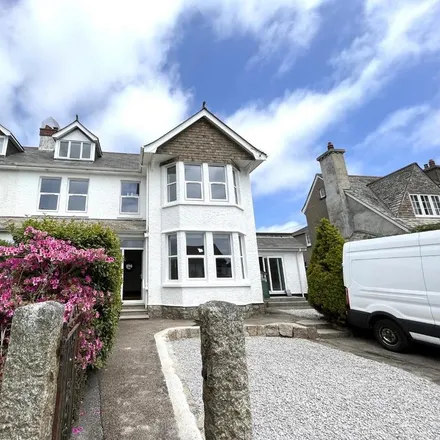 Rent this 1 bed house on King's Avenue in Falmouth, TR11 2QJ