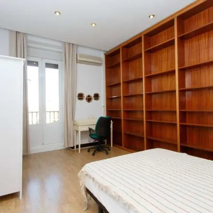 Image 5 - Carril bici Santa Engracia, 21, 28010 Madrid, Spain - Apartment for rent