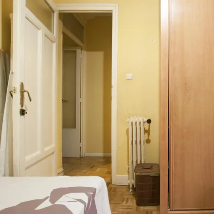 Rent this 4 bed room on Madrid in Dirección General de la Función Pública-Comunidad de Madrid, Calle de Miguel Ángel