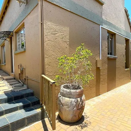 Image 8 - Parrot Street, Bromhof, Randburg, 2118, South Africa - Apartment for rent