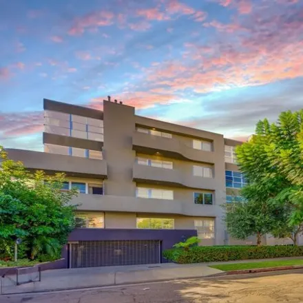 Buy this 2 bed condo on 1539 Greenfield Avenue in Los Angeles, CA 90024