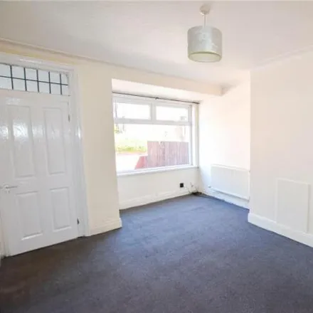 Image 3 - Parkfield Road, Leeds, LS11 7PA, United Kingdom - Townhouse for sale