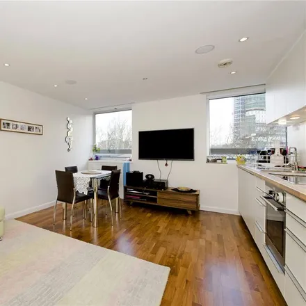 Image 2 - Leyland SDM, New Compton Street, London, WC2H 8AN, United Kingdom - Apartment for rent