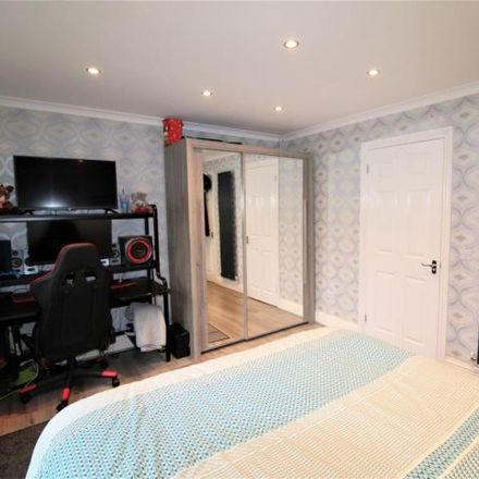 Rent this 2 bed house on Farnham Road in Fleet, GU14 0LP