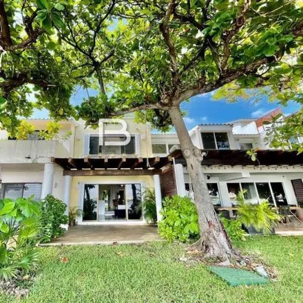 Rent this 3 bed house on Avenida Paraíso in Isla Dorada, 75500 Cancún
