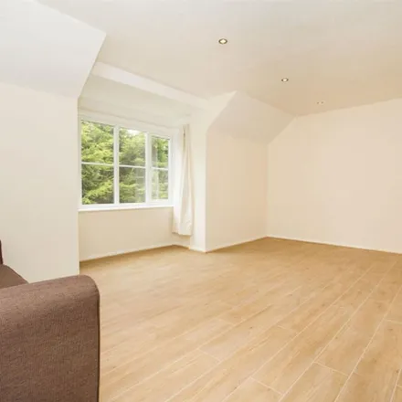 Image 6 - Snowdon Drive, The Hyde, London, NW9 7RT, United Kingdom - Apartment for rent