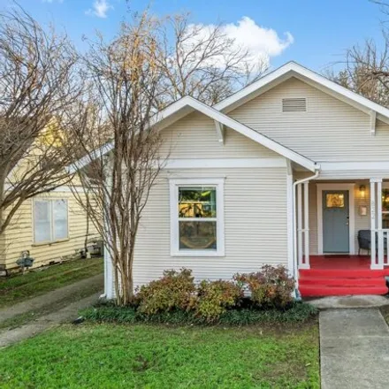 Buy this 3 bed house on 822 West Canty Street in Dallas, TX 75208