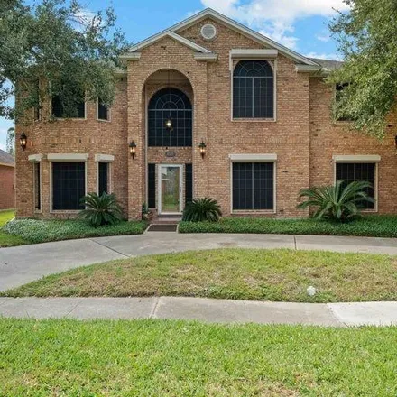 Buy this 6 bed house on 4341 Lake Apache Drive in Corpus Christi, TX 78413