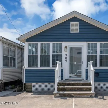 Buy this 3 bed house on 307 Grant Ave in Seaside Heights, New Jersey