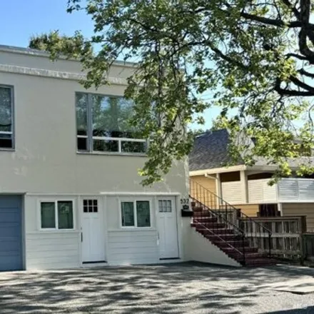 Buy this studio house on 600 5th Avenue in San Rafael, CA 94901