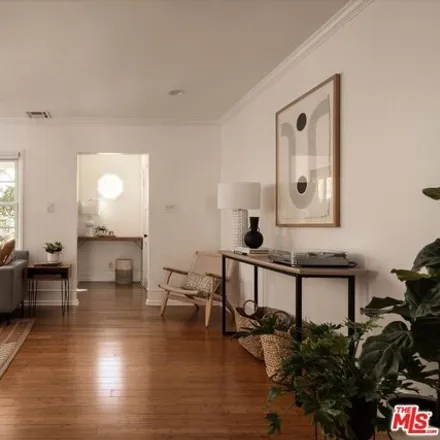 Image 7 - 5483 Cartwright Avenue, Los Angeles, CA 91601, USA - House for sale