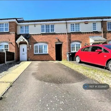 Rent this 3 bed townhouse on Gunter Primary School in Halford Grove, Tyburn