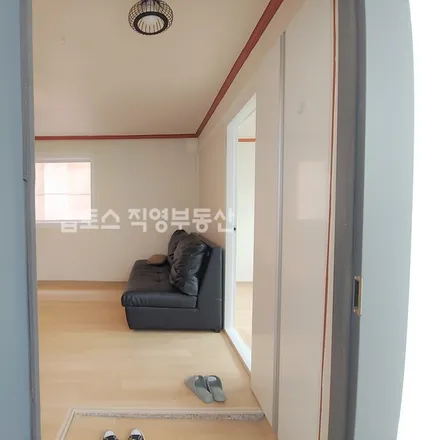 Rent this 3 bed apartment on 서울특별시 서대문구 연희동 437-60