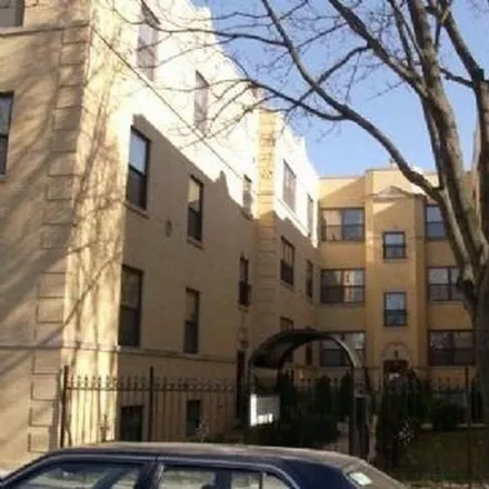Rent this 4 bed condo on 4345-4349 North Sawyer Avenue in Chicago, IL 60625