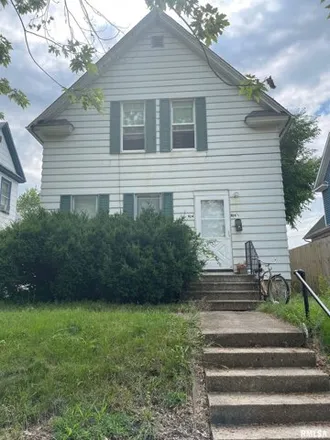 Buy this studio house on Greater Antioch Church in 10th Avenue, Rock Island