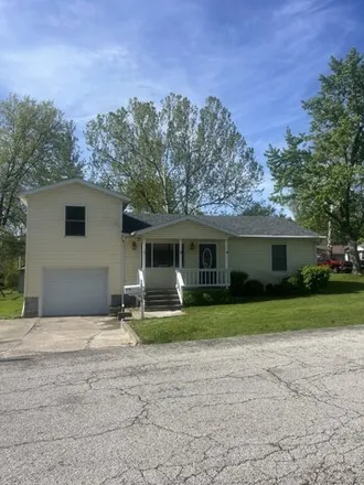 Buy this 3 bed house on 90 Mohawk Drive in Kirksville, MO 63501