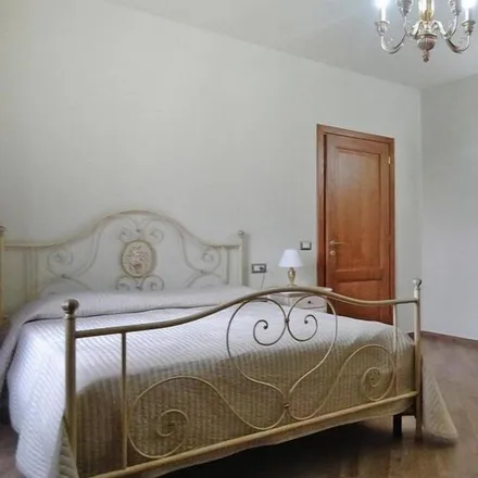 Rent this 1 bed apartment on 51035 Lamporecchio PT