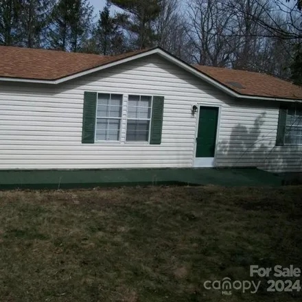 Buy this studio apartment on 799 Valley Road in Spruce Pine, NC 28777