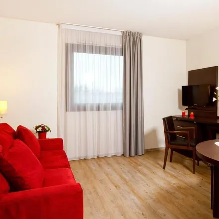 Rent this 2 bed apartment on 279 Avenue de Grande Bretagne in 31300 Toulouse, France