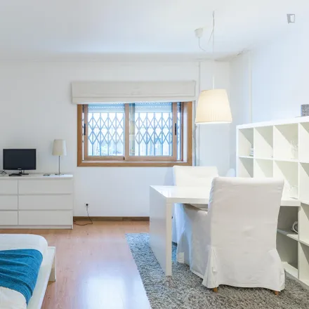 Rent this studio apartment on Poli Mercado in Rua Visconde de Setúbal, 4200-218 Porto