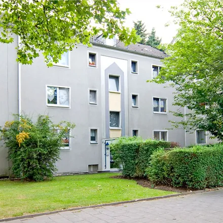 Rent this 2 bed apartment on Kamper Weg 191 in 40627 Dusseldorf, Germany