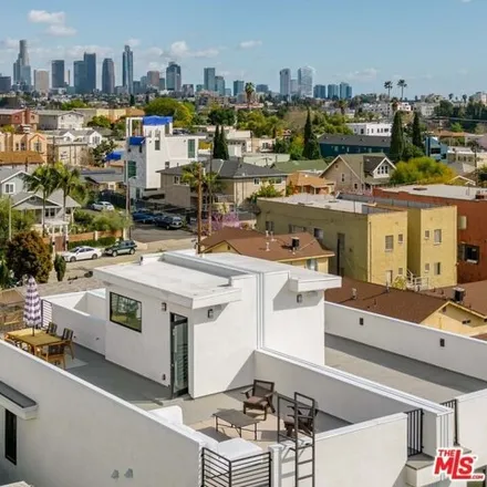 Image 2 - 700 Lucile Avenue, Los Angeles, CA 90026, USA - House for sale