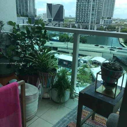 Image 8 - Brickell on the River South Tower, Southeast 5th Street, Torch of Friendship, Miami, FL 33131, USA - Apartment for rent