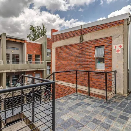 Image 5 - Martin Close, Johannesburg Ward 32, Sandton, 2054, South Africa - Apartment for rent