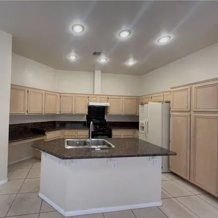 Image 6 - 7958 West Viking Road, Spring Valley, NV 89147, USA - House for rent