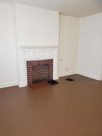 Rent this 3 bed condo on N 4th St in Columbus, OH