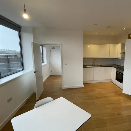 Rent this studio apartment on 110 Bath Road in Slough, SL1 3SY