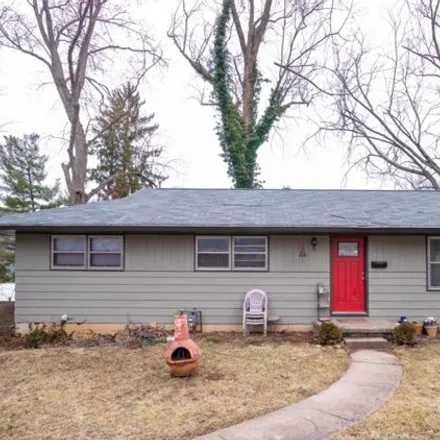 Rent this 3 bed house on 315 East Dodds Street in Bloomington, IN 47401
