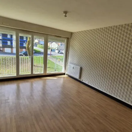 Rent this 3 bed apartment on 43 ter Rue Bernisseaux in 08120 Bogny-sur-Meuse, France