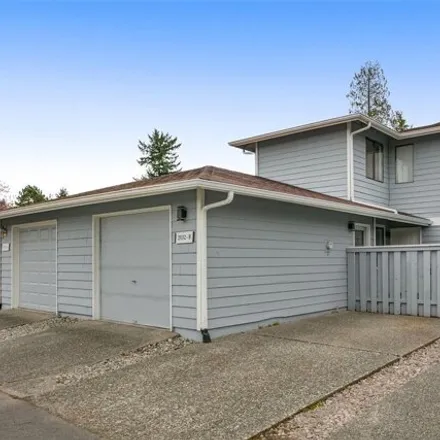 Buy this 3 bed condo on 25132 110th Place Southeast in Kent, WA 98030