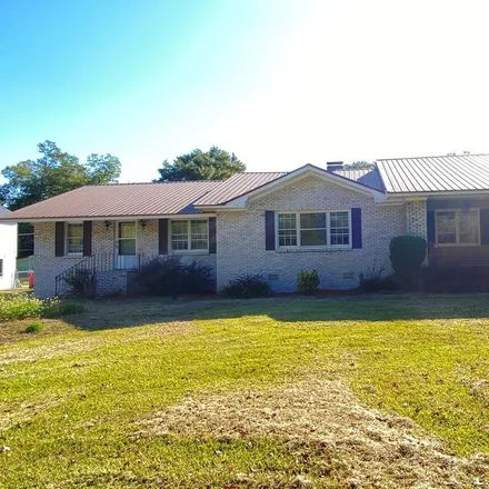 Buy this 3 bed house on 694 West 14 Th Street in Tifton, GA 31794