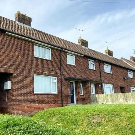 Buy this 3 bed townhouse on Tanners Close in Royal Wootton Bassett, SN4 8AA