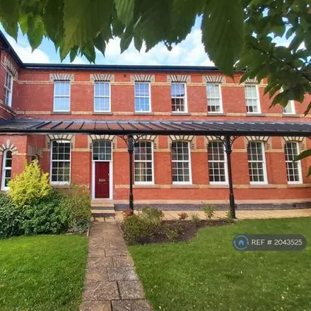 Rent this 2 bed apartment on Kensington Square in Macclesfield, SK10 3GE