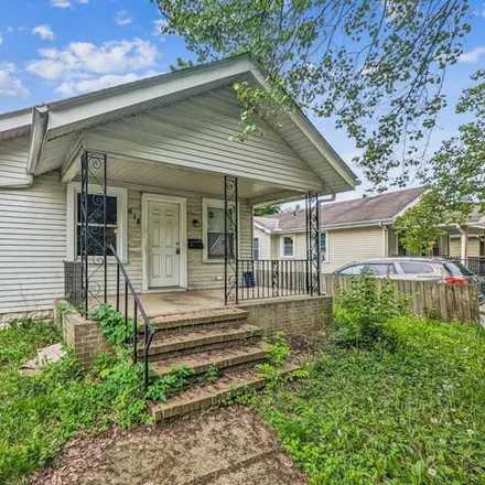 Buy this 2 bed house on 618 South Oakley Avenue in Columbus, OH 43204