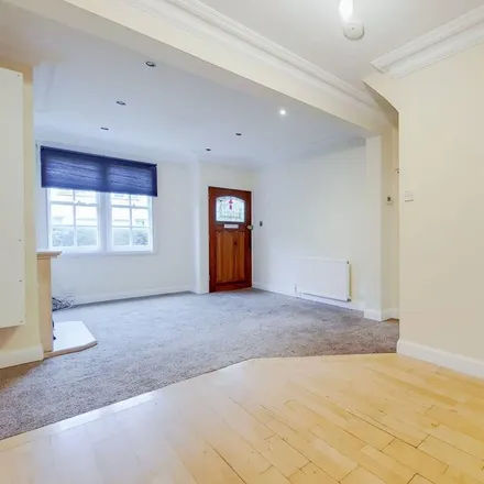 Image 5 - Tower Gardens Road, London, N17 7PH, United Kingdom - Townhouse for rent