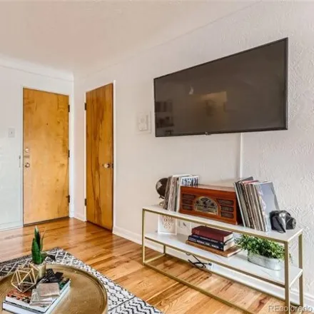 Image 3 - 777 East Speer Boulevard, Denver, CO 80203, USA - Condo for sale