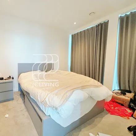 Image 4 - Stepney Way, St. George in the East, London, E1 2FS, United Kingdom - Apartment for rent