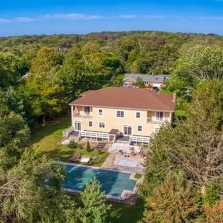 Rent this 6 bed house on 41 Country Club Drive in Tuckahoe, Suffolk County