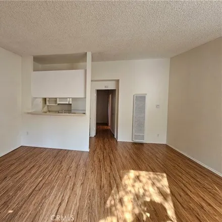 Rent this 8 bed apartment on 18th Court in Santa Monica, CA 90404