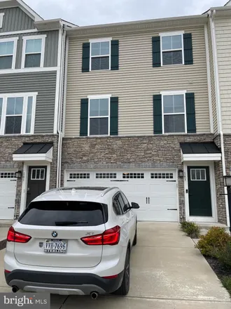 Rent this 3 bed townhouse on 301 Gary Lane in Warren County, VA 22630