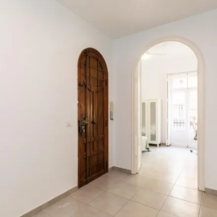 Rent this 7 bed apartment on Carrer de Martínez Cubells in 4, 46002 Valencia