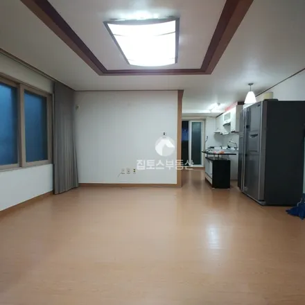Rent this 2 bed apartment on 서울특별시 강남구 역삼동 781-41