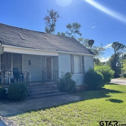 Buy this 2 bed house on 1110 Shaw Street in Tyler, TX 75701