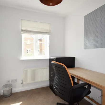 Rent this 1 bed apartment on 30 Cintra Close in Reading, RG2 7AL