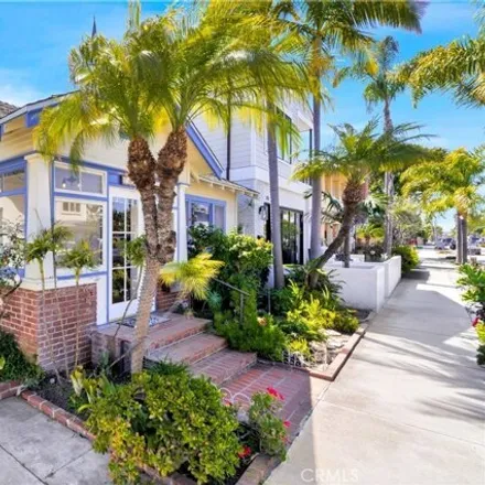 Image 3 - 117 East Bay Avenue, Newport Beach, CA 92661, USA - House for sale